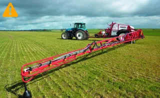 Frequency of ten-daily warnings about crop anomalies