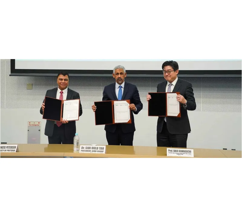 (l-r) Dr Francis Petersen, Vice-Chancellor and Principal, University of Pretoria; Dr Sidi Ould Tah, African Development Bank Group President and Prof Daiji Kawaguchi, Dean, Graduate School of Public Policy, The University of Tokyo, pose together following the signing of a joint statement on the rollout of the Africa-Asia (A-A) Platform. Tokyo, Japan. 14 November, 2025
